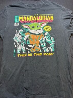 The Mandalorian 'This Is The Way' Graphic Tee - Black (M)